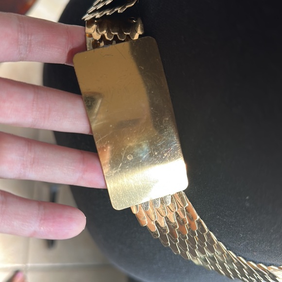 Vintage 70’s Stretch Gold Tone Link Belt - Picture 5 of 11